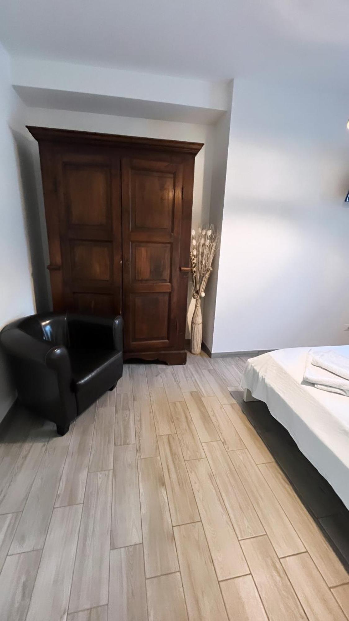 Santa Caterina Apartment Crema Exterior foto
